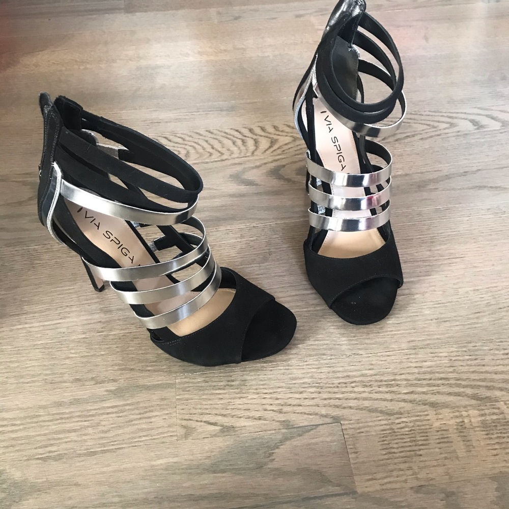 VIA Spiga black and silver 7.5 new heels!